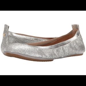 Worn only once Yosi samra size 8 flat